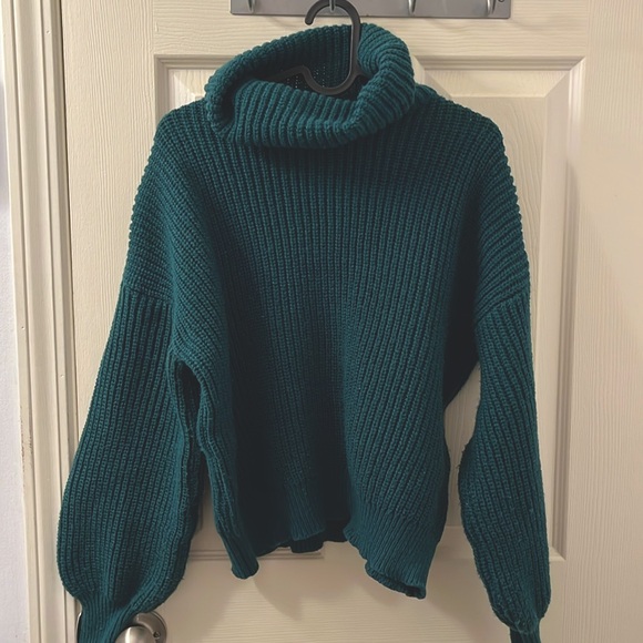 Green Turtleneck Sweater - Picture 1 of 2